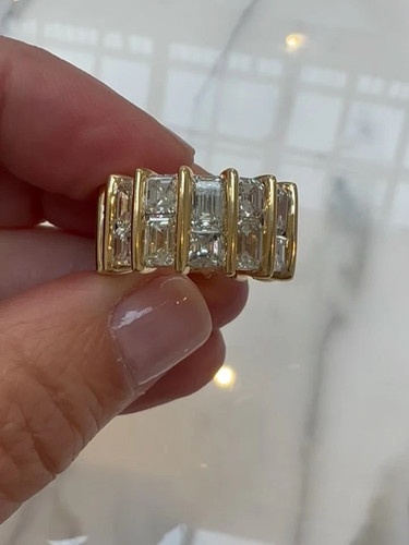 Luxury emerald cut lab - 5.00,
